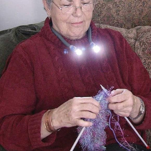 HUGlight original necklight wearable flashlight - Picture 15 of 16